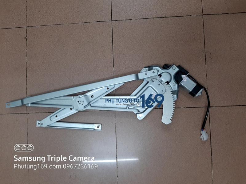 Compa lên kính trước Ford Everest Compa lên kính trước Ford Everest