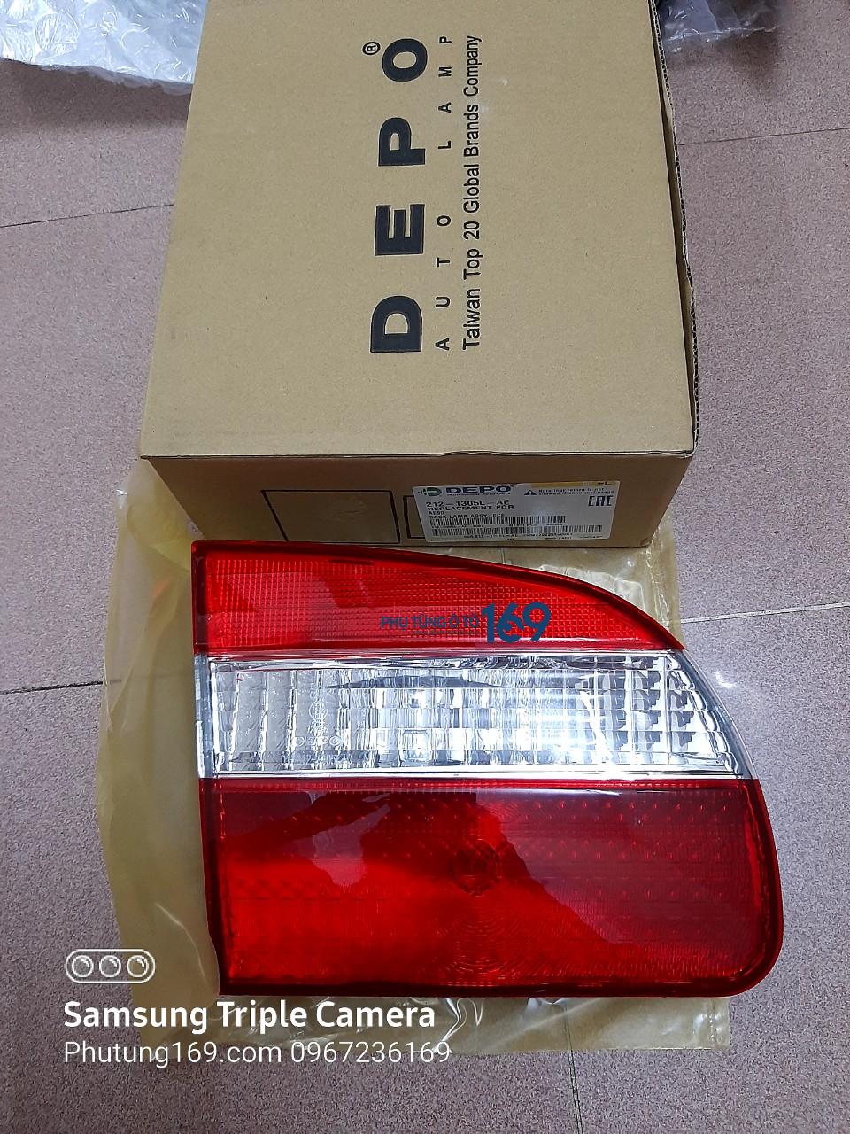 Đèn hậu miếng ngoài Toyota Corolla Đèn hậu miếng ngoài Toyota Corolla