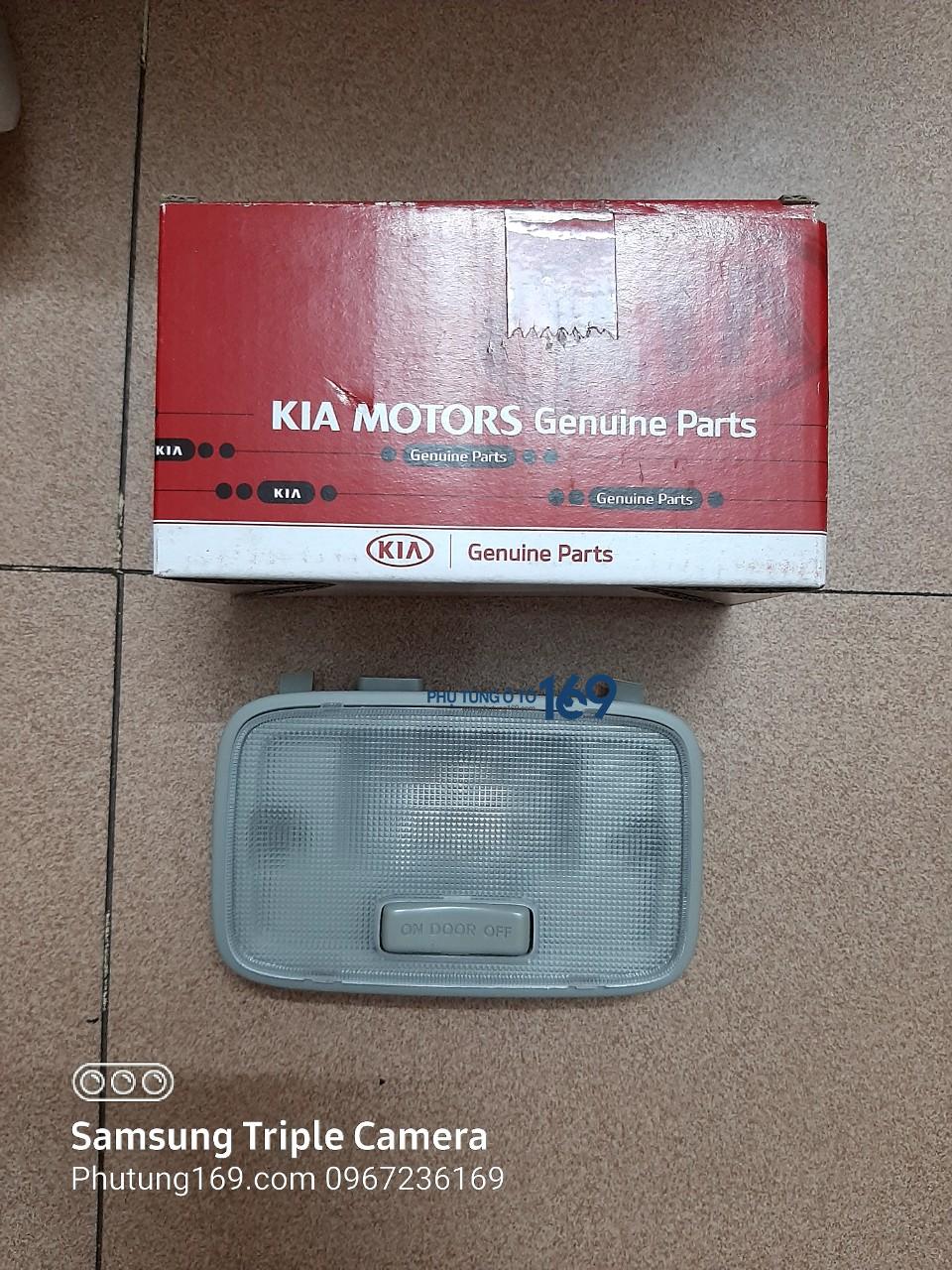 Đèn trần sau Kia Forte Đèn trần sau Kia Forte