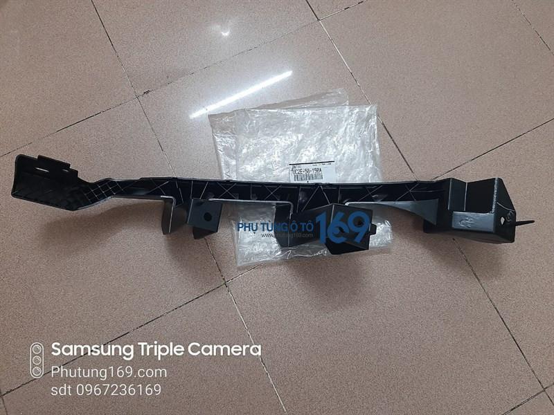 Phe cài đèn pha Mazda Bt50 Phe cài đèn pha Mazda Bt50