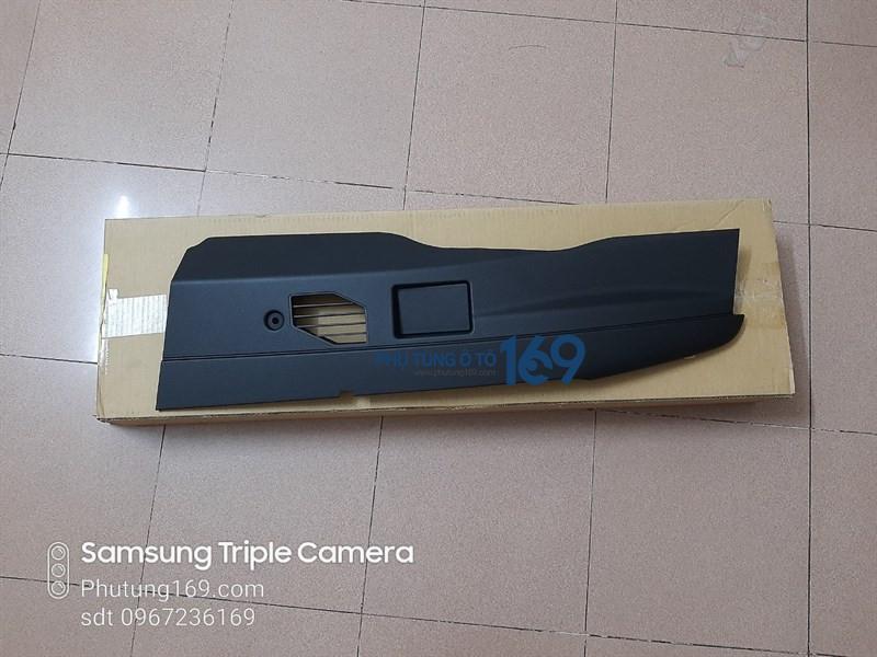 Ốp yên ngựa Ford Mondeo Ốp yên ngựa Ford Mondeo