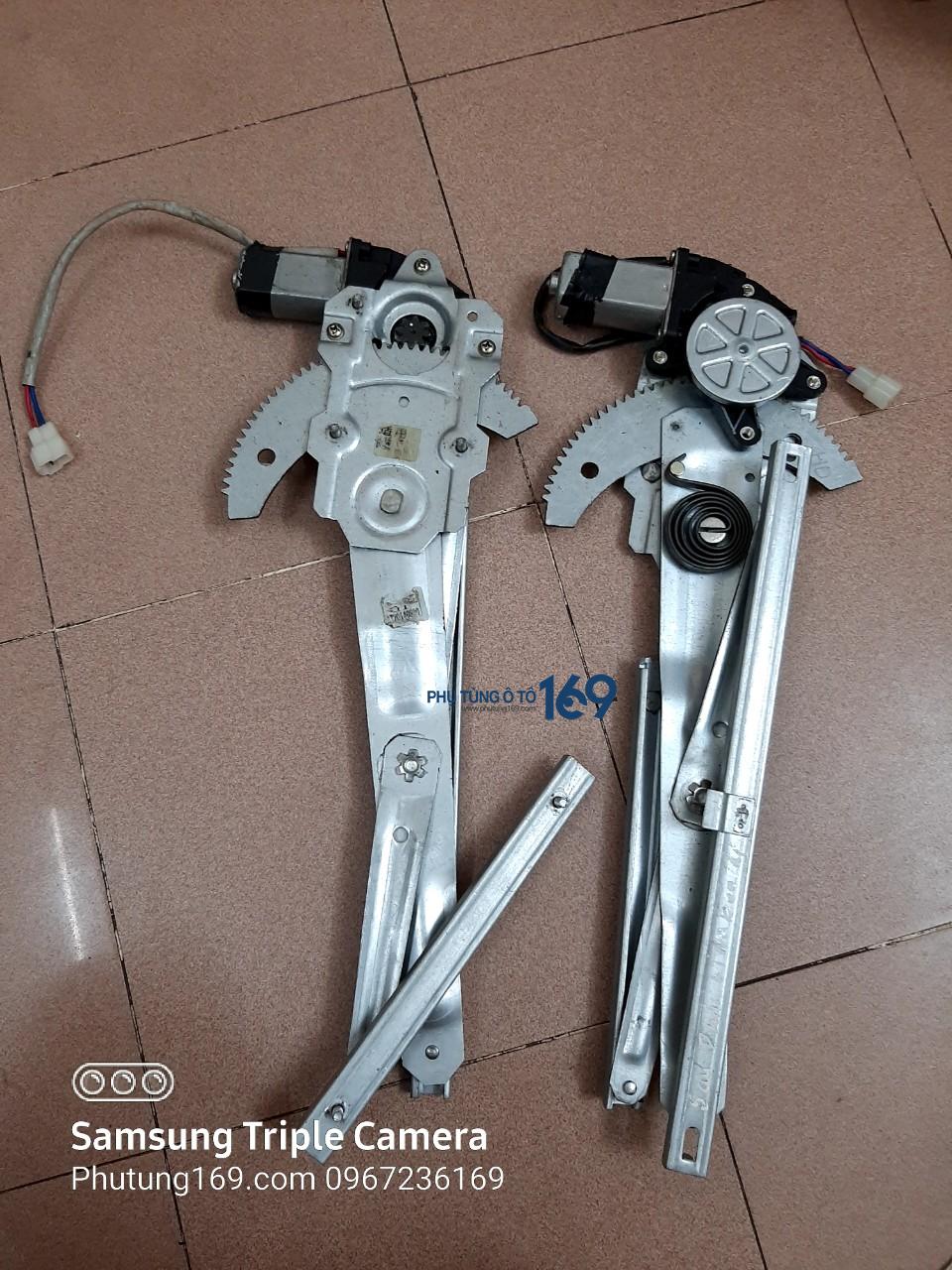 Compa lên xuống kính sau liền mô tơ Vinaxuki Compa lên xuống kính sau liền mô tơ Vinaxuki