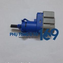 Công tắc đèn lùi Ford Ranger