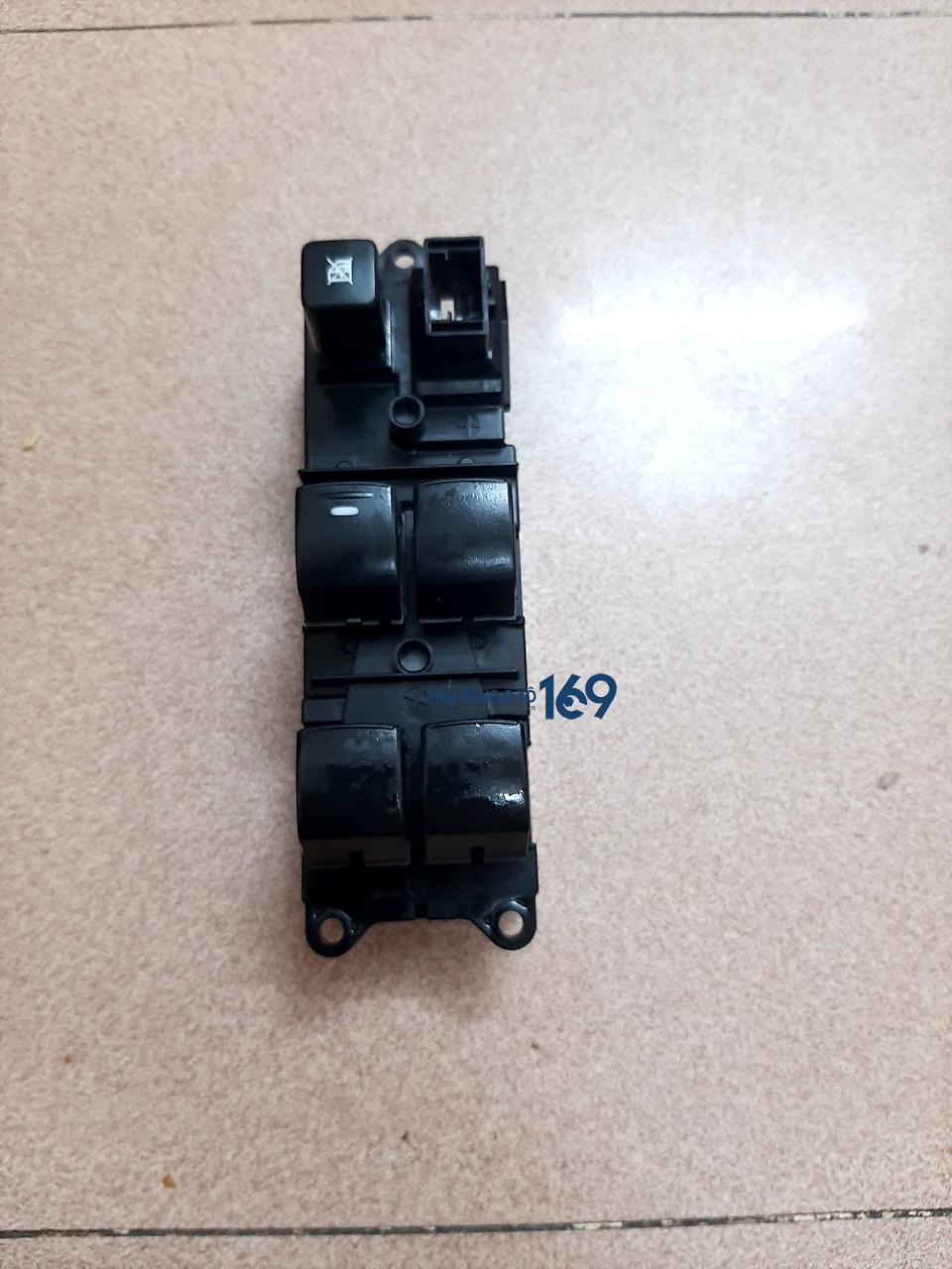 Công tắc nâng hạ kính tổng Mitsubishi Atrager Công tắc nâng hạ kính tổng Mitsubishi Atrager