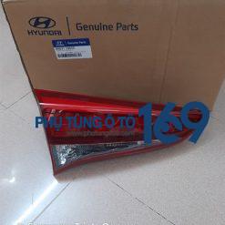 Đèn hậu miếng trong trái Hyundai Tucson