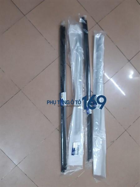 Nẹp chân kính cửa ngoài trước lái Hyundai Getz Nẹp chân kính cửa ngoài trước lái Hyundai Getz