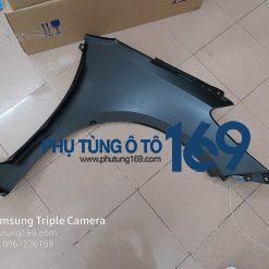 Tai xe trái Kia Cerato