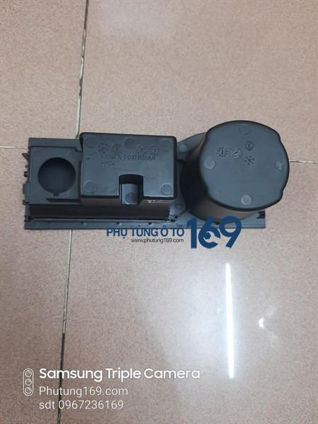 Hộp gạt tàn thuốc Ford Mondeo Hộp gạt tàn thuốc Ford Mondeo