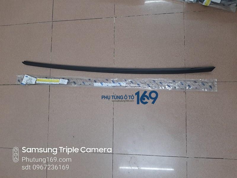 Nẹp kính chắn gió Ford Mondeo Nẹp kính chắn gió Ford Mondeo