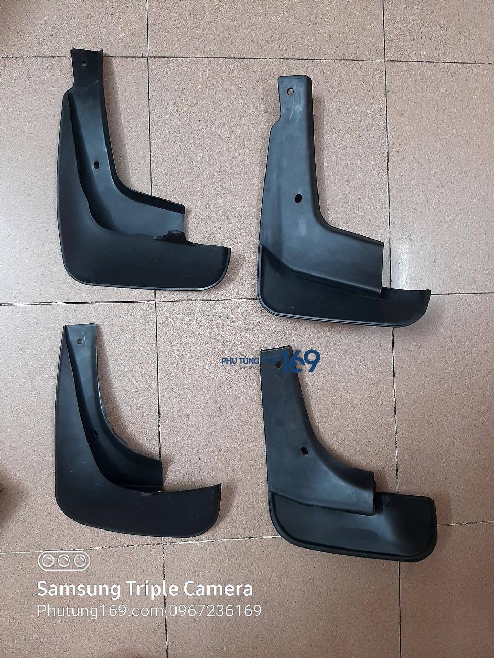 Chắn bùn bánh Toyota Camry 2.4 Chắn bùn bánh Toyota Camry 2.4