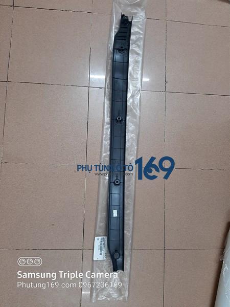 Nẹp sàn cửa phải Kia Bongo 3 Nẹp sàn cửa phải Kia Bongo 3
