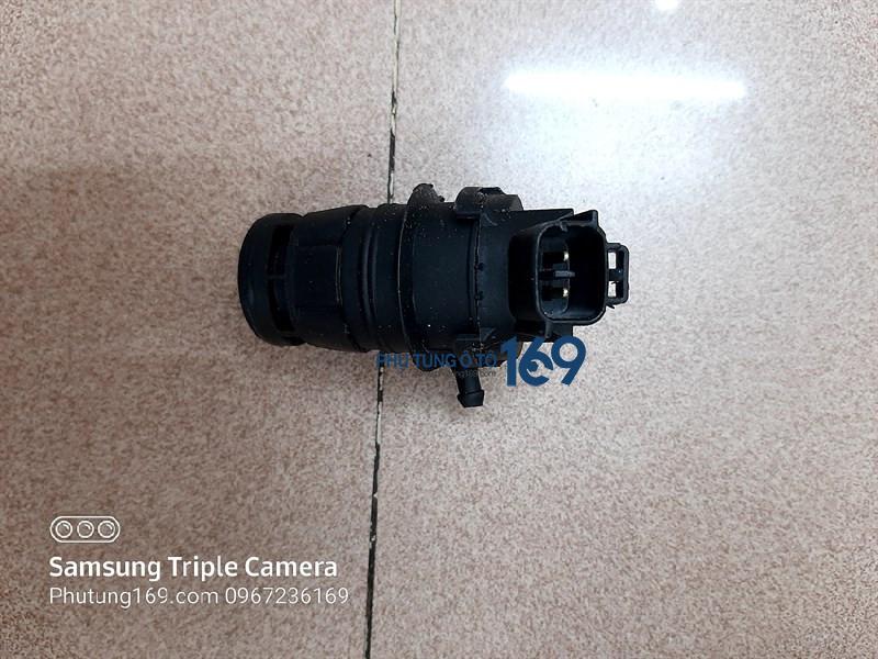 Bơm nước rửa kính Toyota Land Cruiser Bơm nước rửa kính Toyota Land Cruiser