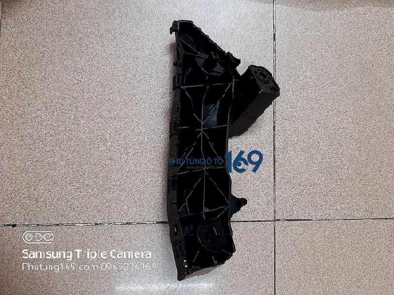 Phe cài cản trước xe ô tô Được sản xuất bằng vật liệu nhựa cứng cao cấp trên dây chuyển công nghệ hiện đại. Nẹp cài cản trước có nhiệm vụ chính là giữ chặt cản trước ở một vị trí nhất định. Phe cài cản trước xe ô tô Được sản xuất bằng vật liệu nhựa cứng cao cấp trên dây chuyển công nghệ hiện đại. Nẹp cài cản trước có nhiệm vụ chính là giữ chặt cản trước ở một vị trí nhất định.