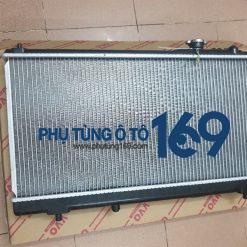 Két nước Mazda 323