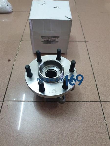 Bi may ơ trước Navara Bi may ơ trước Navara