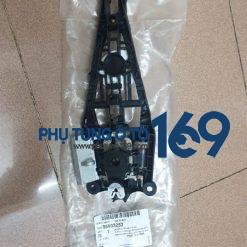 Xương tay mở cửa Cruze