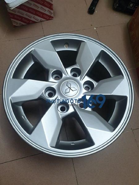 La zăng Mitsubishi Triton La zăng Mitsubishi Triton