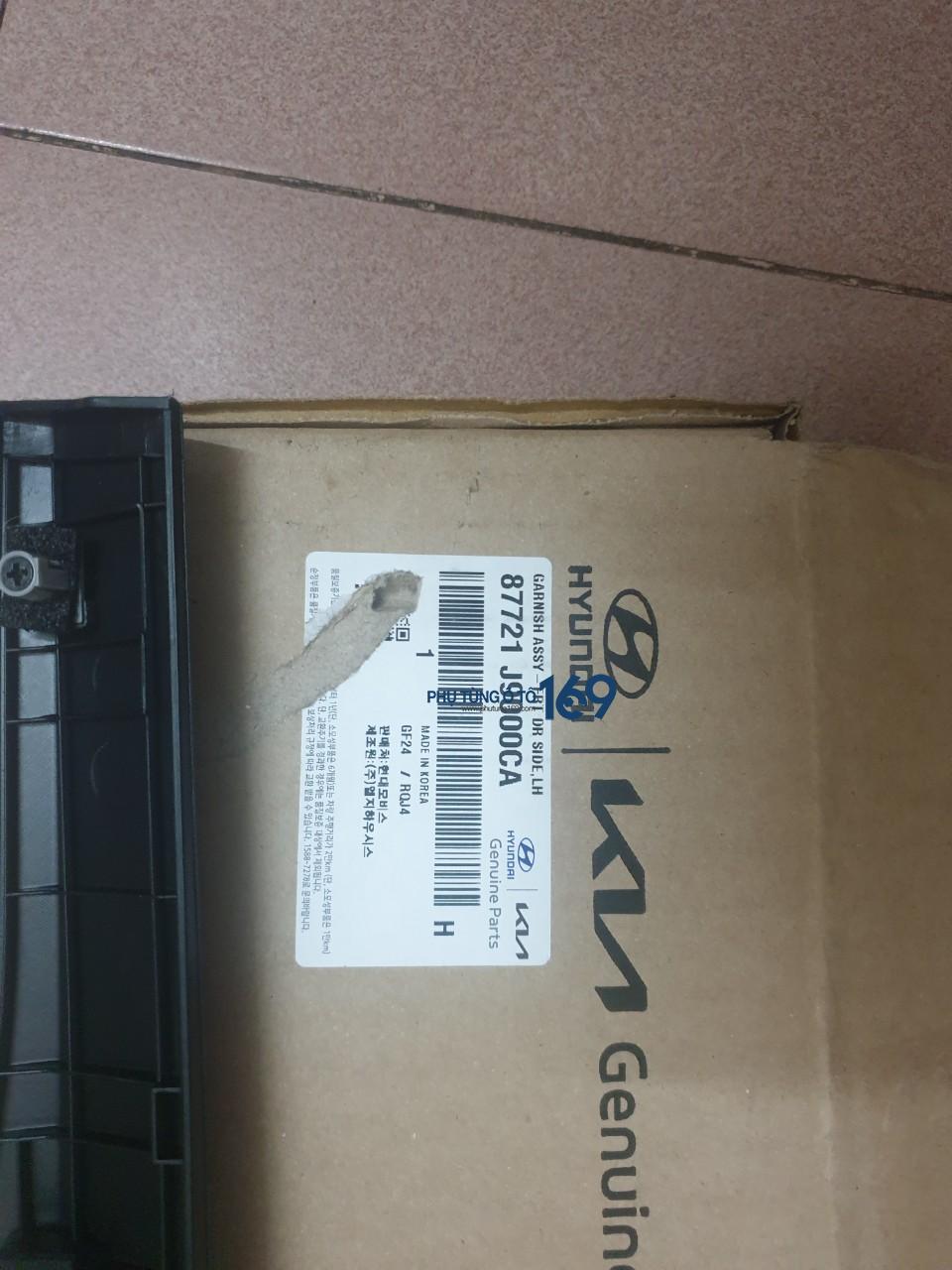 Nẹp mạ cánh cửa trước Kona Nẹp mạ cánh cửa trước Kona