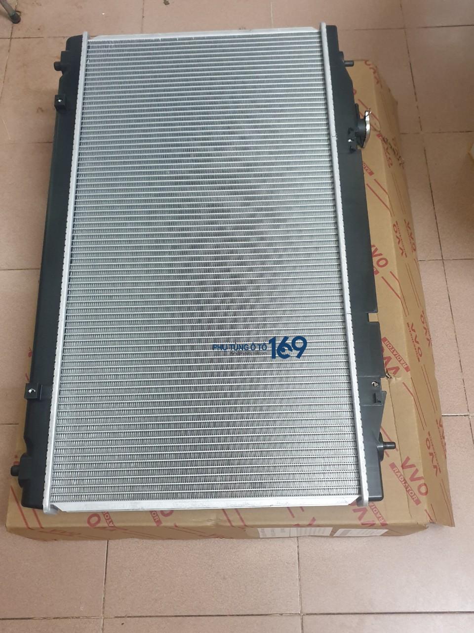 Két nước Camry 3.5 Két nước Camry 3.5