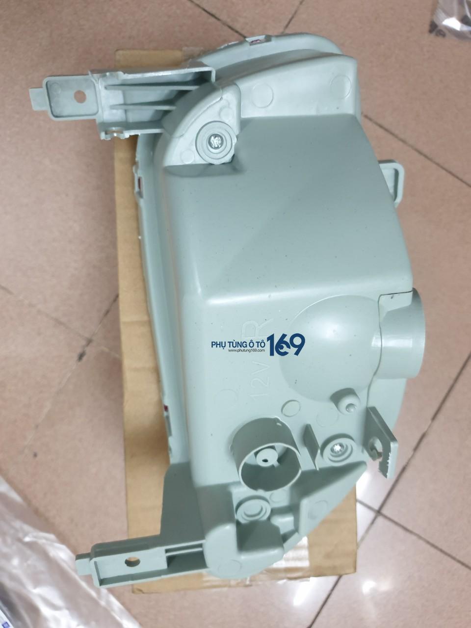 Đèn phản quang sau Mazda 5 Đèn phản quang sau Mazda 5