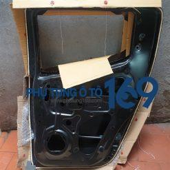 Canh cửa sau phải Triton