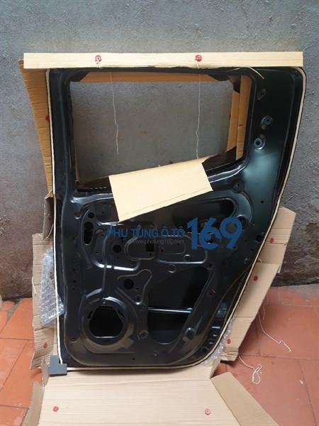 Canh cửa sau phải Triton Canh cửa sau phải Triton
