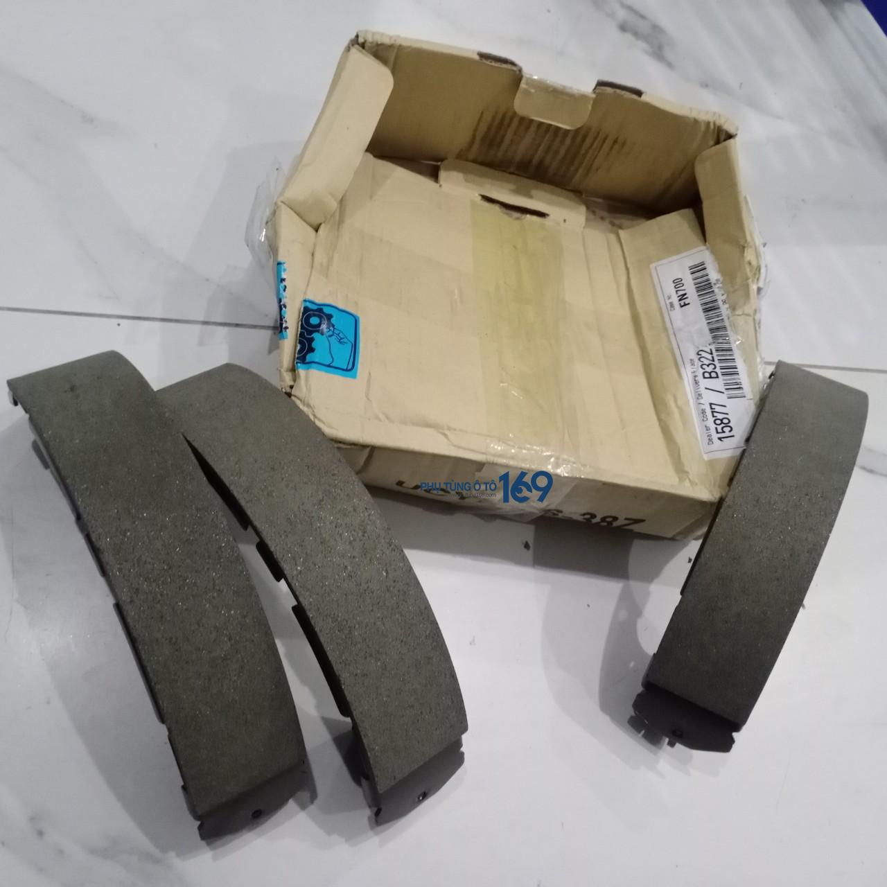 Má phanh sau Everest Má phanh sau Everest