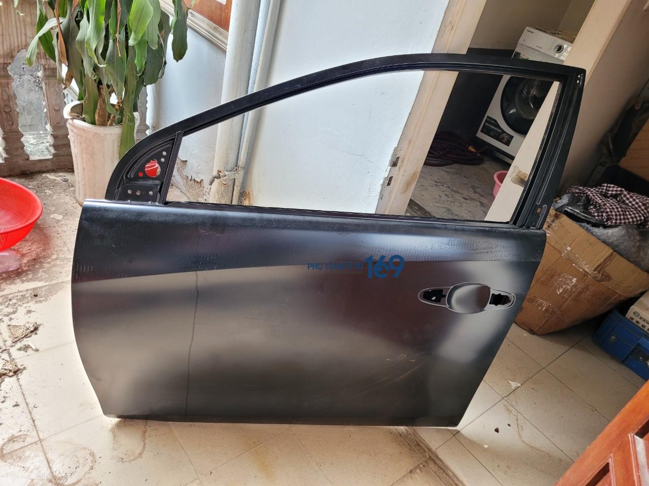 Cánh cửa trước lái Vios Cánh cửa trước lái Vios