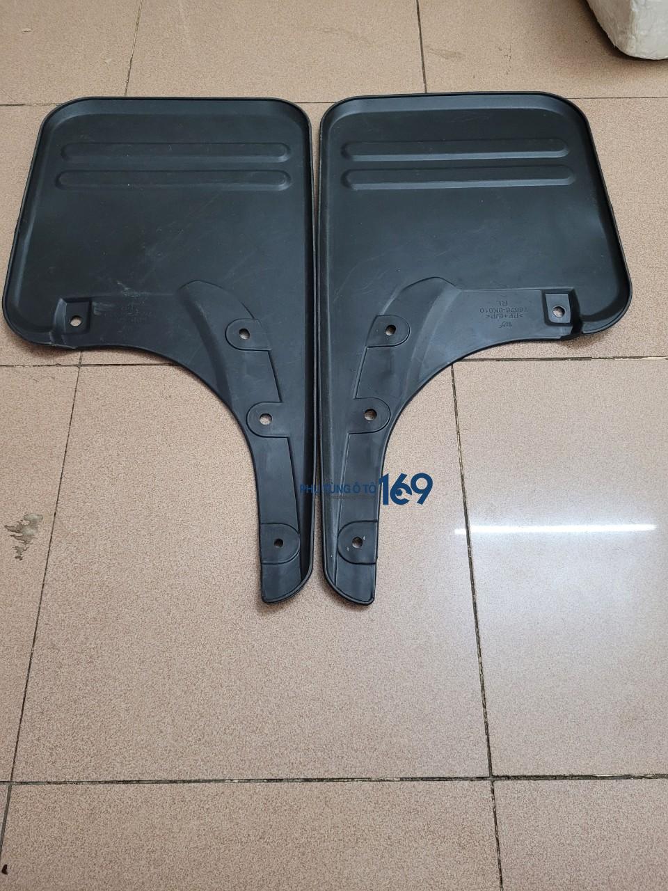 Chắn bùn bánh sau Hilux Chắn bùn bánh sau Hilux