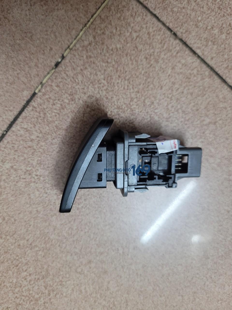 Công tắc đi thẳng Altis Công tắc đi thẳng Altis