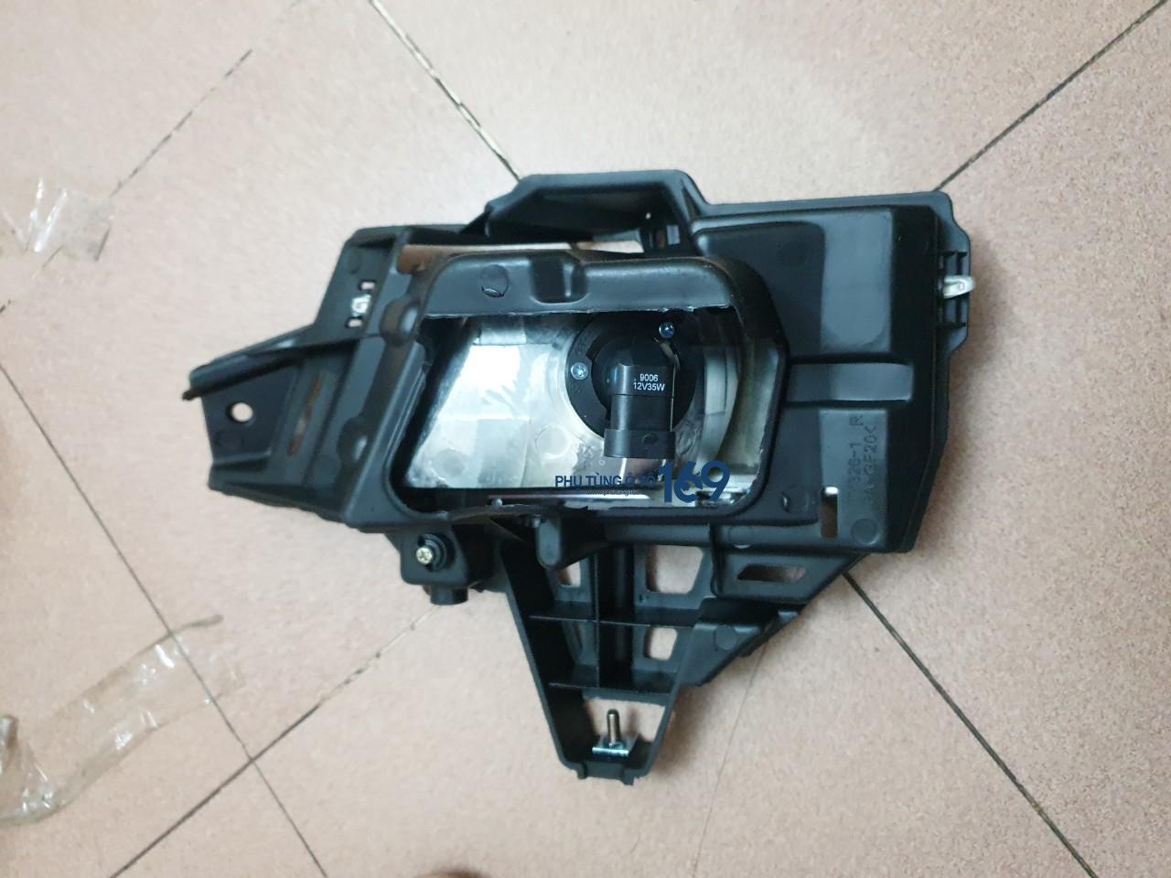 Đèn gầm phụ Innova Đèn gầm phụ Innova