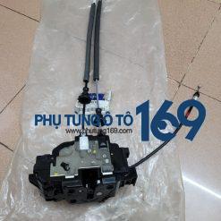 Khóa ngậm cửa sau phải Avante