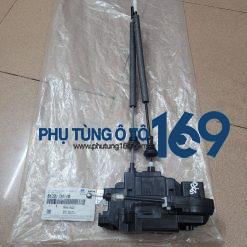 Khóa ngậm cửa trước phải Avante