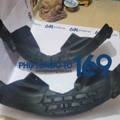 Lòng dè chắn bùn sau Focus