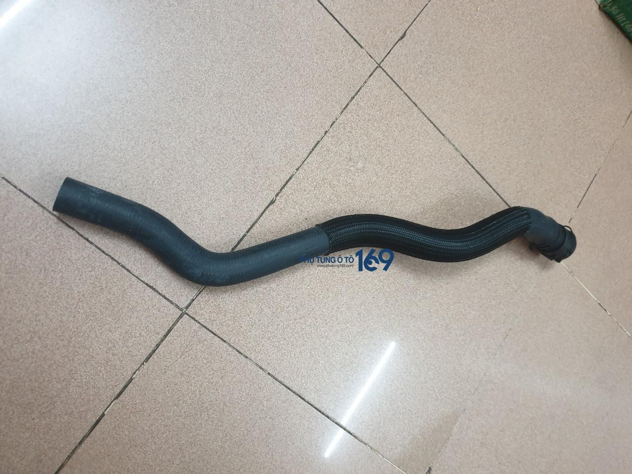 Ống cấp nước nóng vào dàn sưởi Cruze Ống cấp nước nóng vào dàn sưởi Cruze