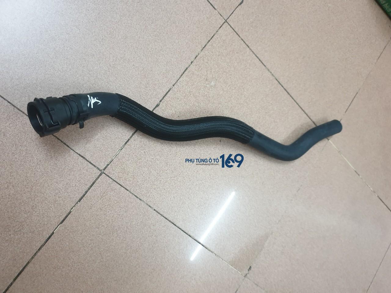 Ống cấp nước nóng vào dàn sưởi Cruze Ống cấp nước nóng vào dàn sưởi Cruze