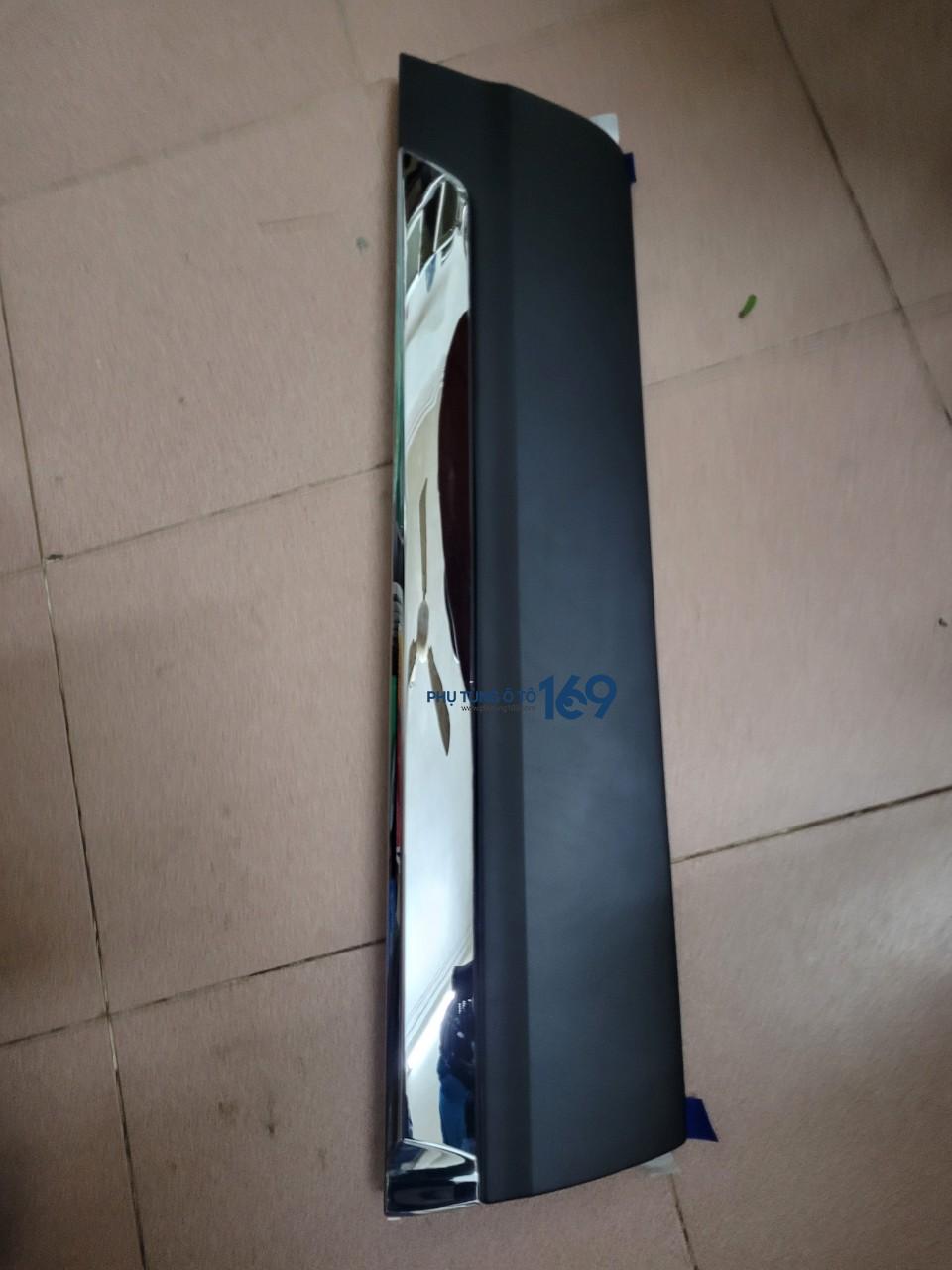 Ốp cánh cửa sau phải Emgrand EC718 Ốp cánh cửa sau phải Emgrand EC718