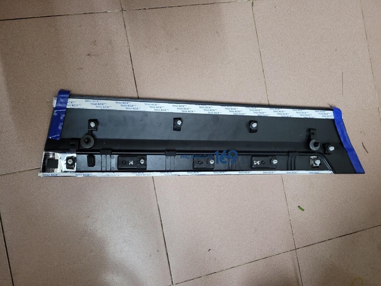 Ốp cánh cửa sau phải Emgrand EC718 Ốp cánh cửa sau phải Emgrand EC718