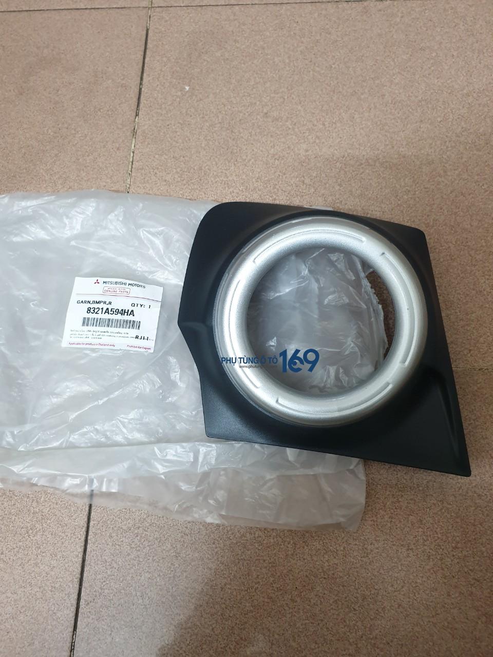 Ốp đèn gầm phải Triton Ốp đèn gầm phải Triton