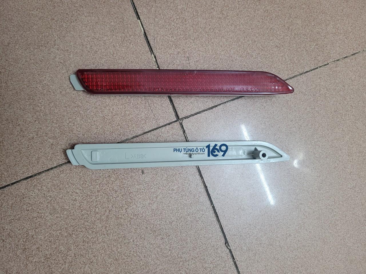 Phản quang sau Innova Phản quang sau Innova