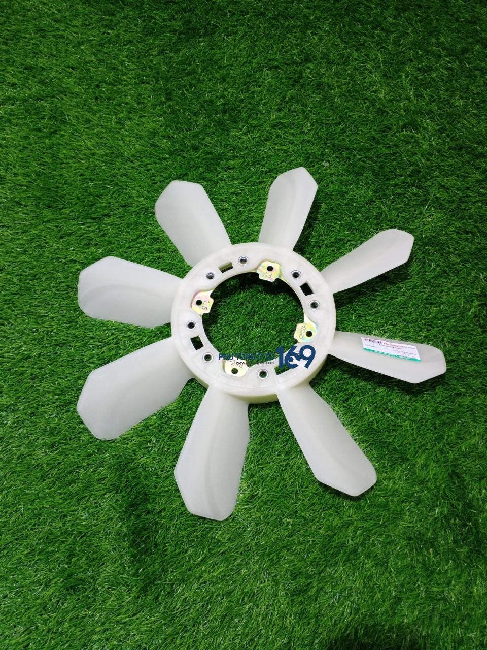 Cánh quạt két nước Dmax Cánh quạt két nước Dmax