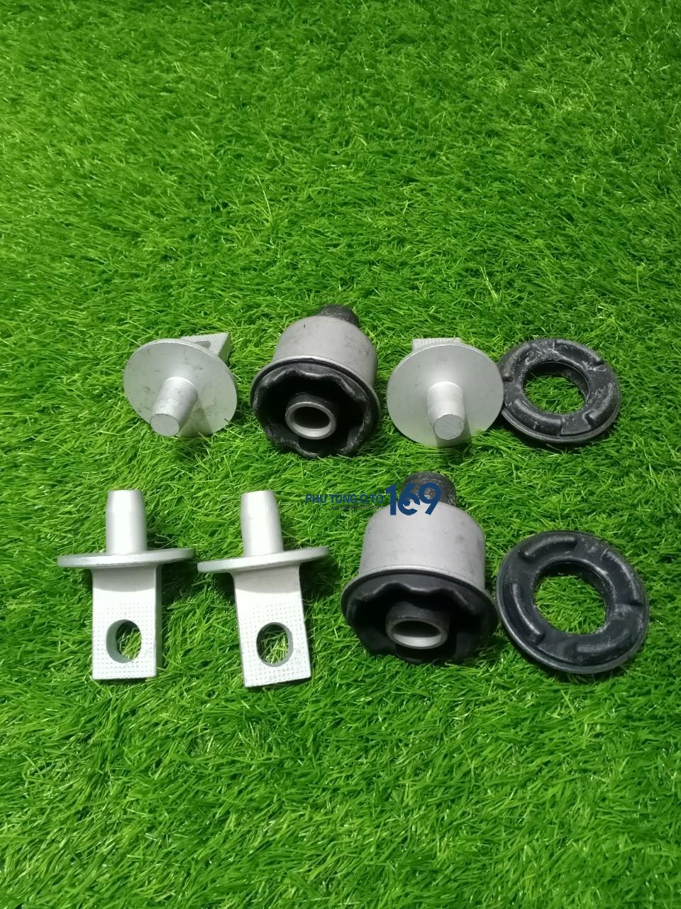 Cao su thanh giằng sau Civic Cao su thanh giằng sau Civic