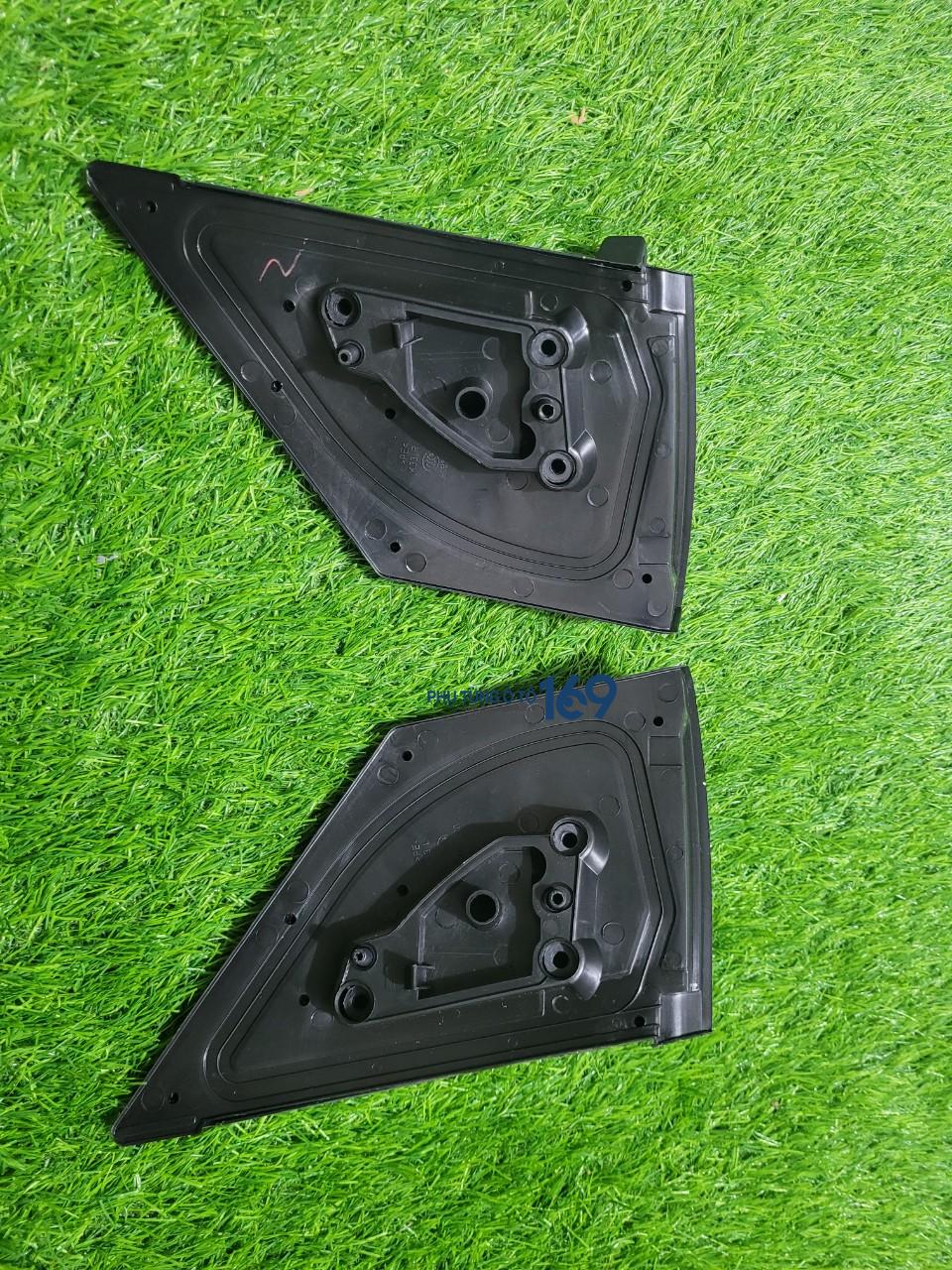 Chân gương trái Altis Chân gương trái Altis