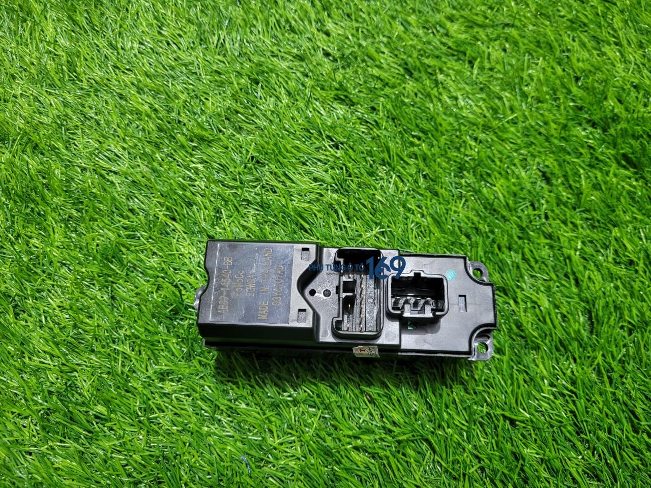 Công tắc lên kính tổng Bt50a Công tắc lên kính tổng Bt50