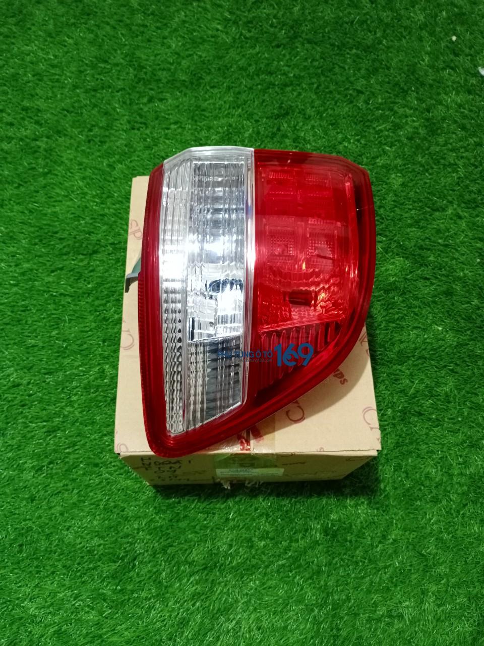 Đèn hậu ngoài lái Fortuner Đèn hậu ngoài lái Fortuner