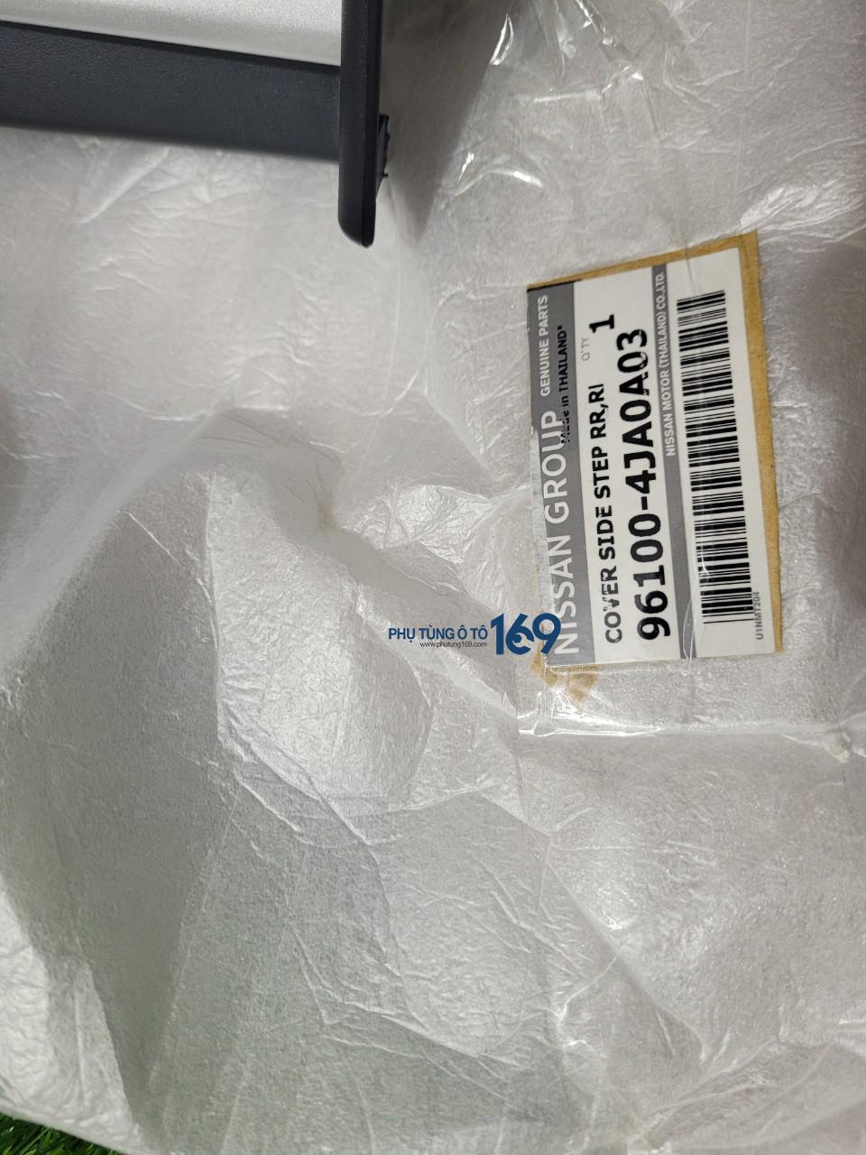 Ốp đầu bậc dẫm chân Navara Ốp đầu bậc dẫm chân Navara