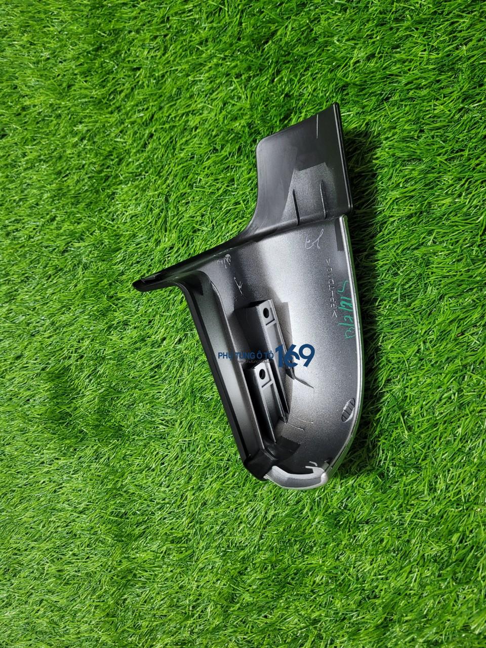 Ốp đầu bậc dẫm chân Navara Ốp đầu bậc dẫm chân Navara