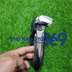 Tay mở cửa thùng sau Dmax