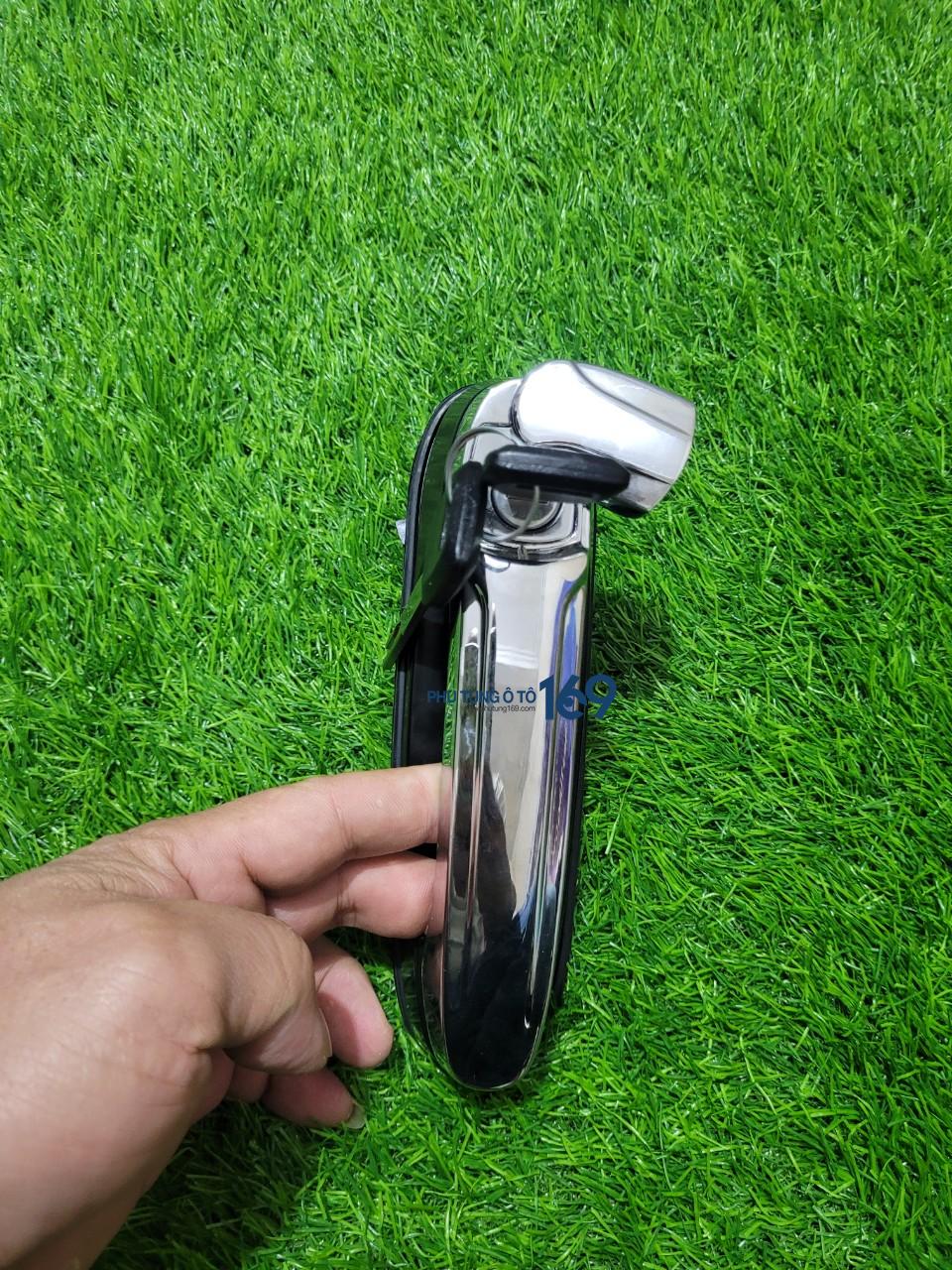 Tay mở cửa thùng sau Dmax Tay mở cửa thùng sau Dmax