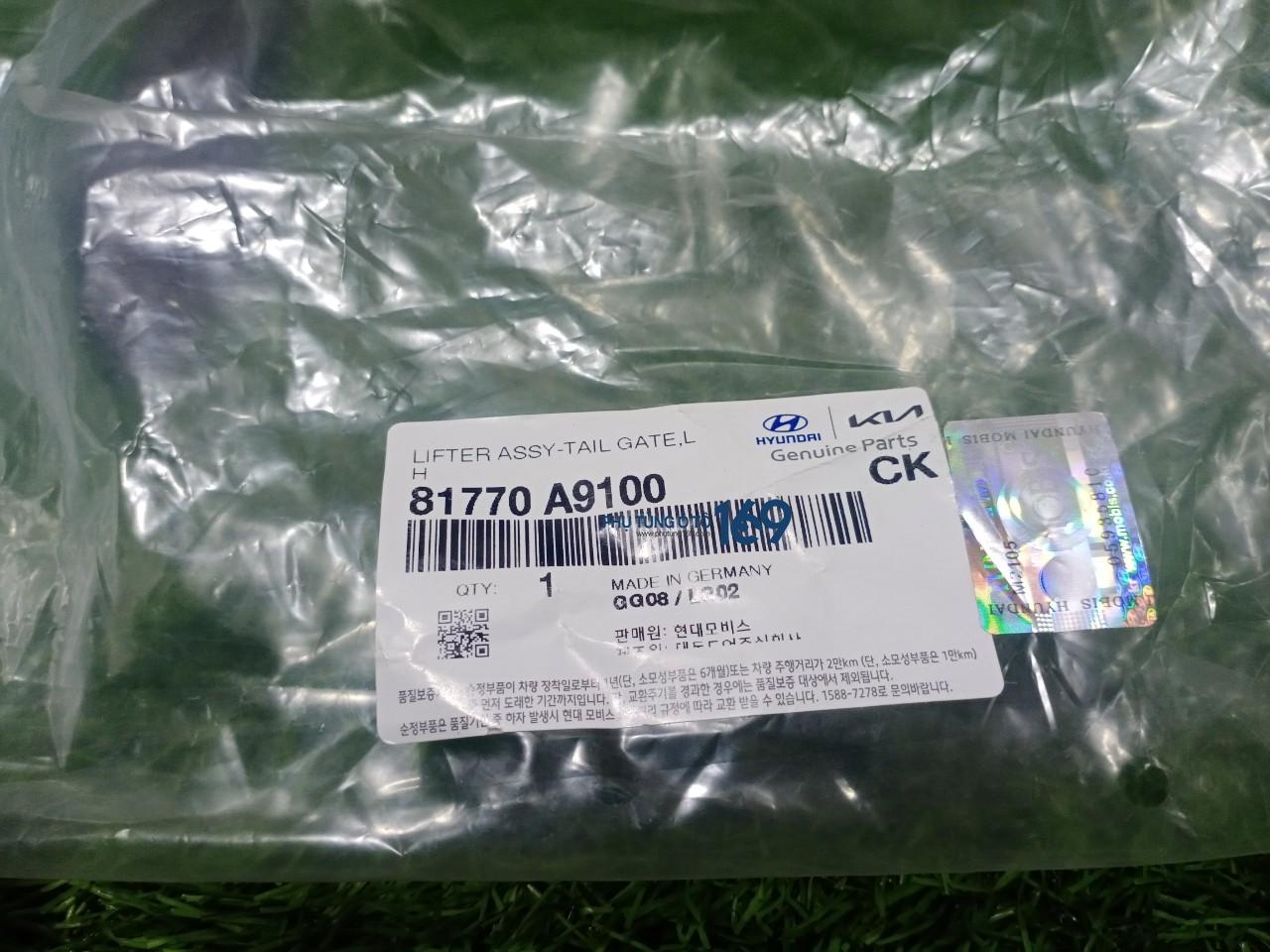 Ty chống cốp hậu phải Sedona Ty chống cốp hậu phải Sedona